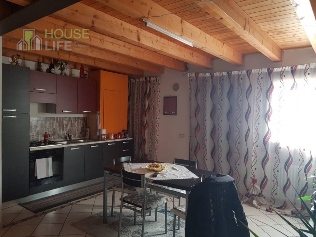 Appartamento a Schio in Via Pasubio - Foto 2