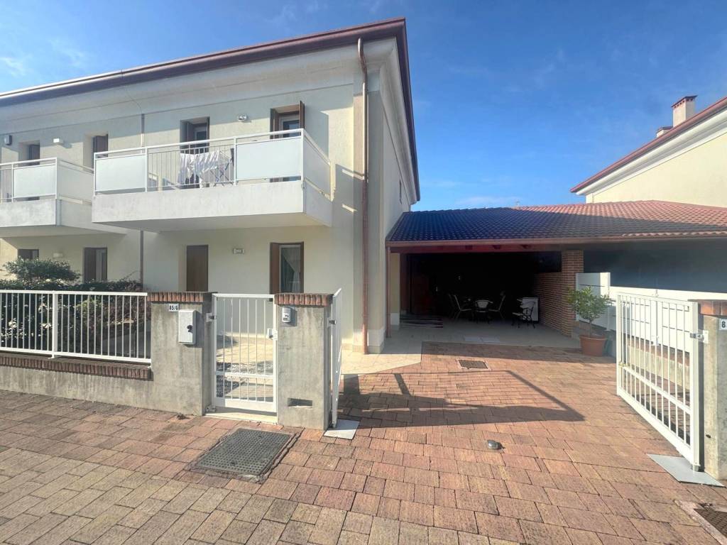 Villa a Camisano vicentino in Viale Ferdinando Magellano - Foto 2