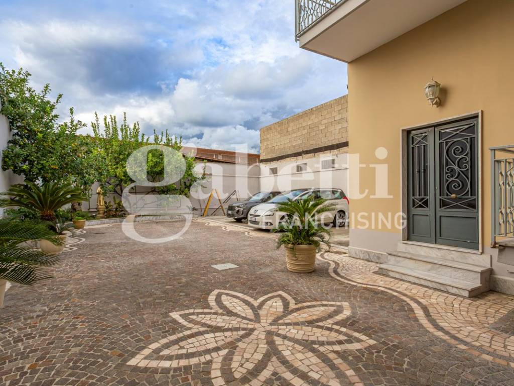 Palazzo / stabile a Frattamaggiore in Via Limitone, 24 - Foto 2