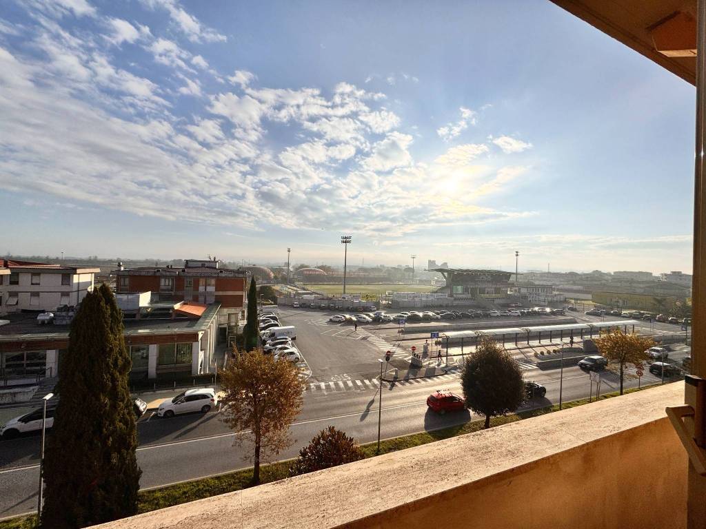 Appartamento a Pontedera in Via Vittorio Veneto, 187 - Foto 2
