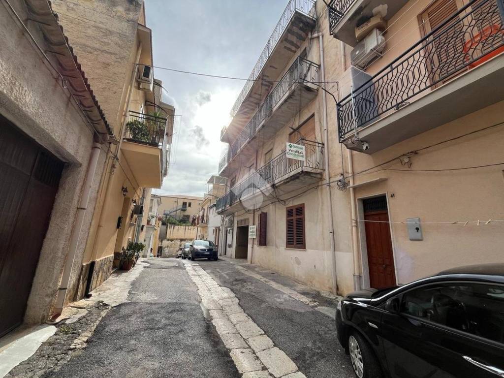 Casa indipendente a Castellammare del golfo in Via Ludovico Ariosto, 39 - Foto 5