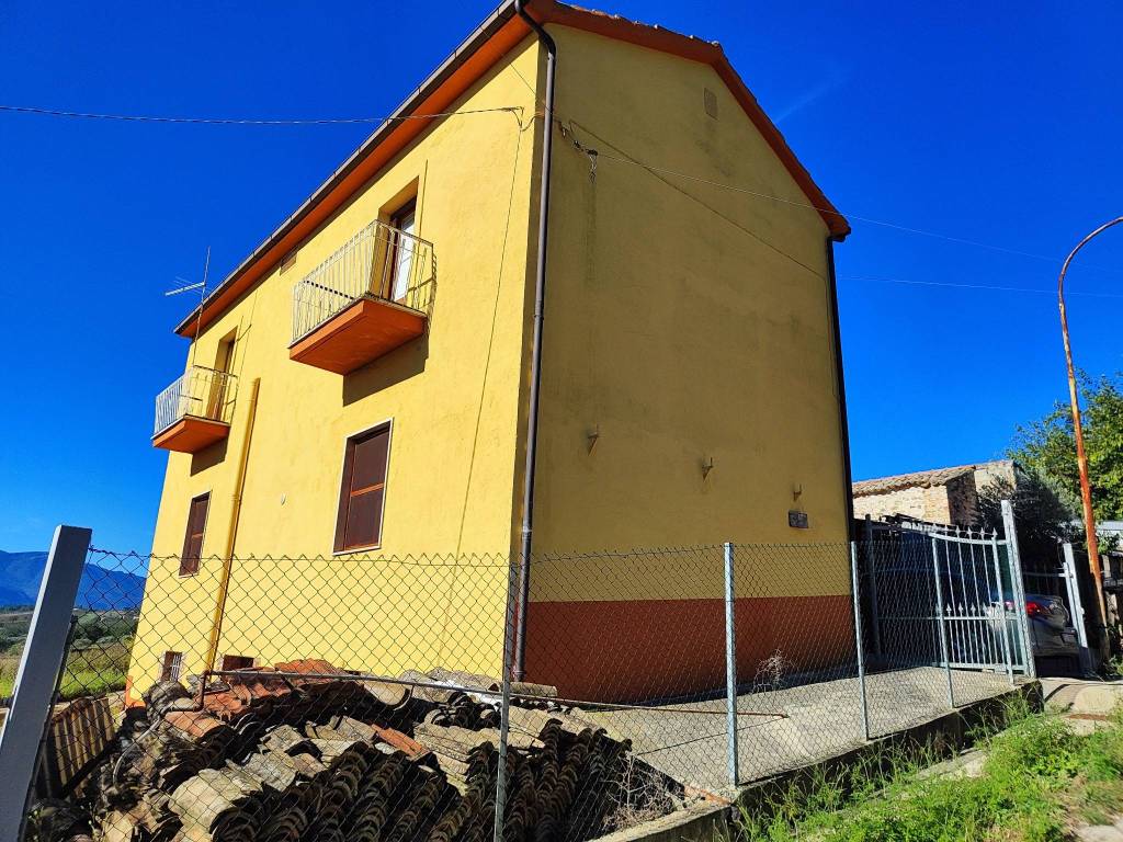 Casa indipendente a Casalduni in Santa Maria - Foto 3