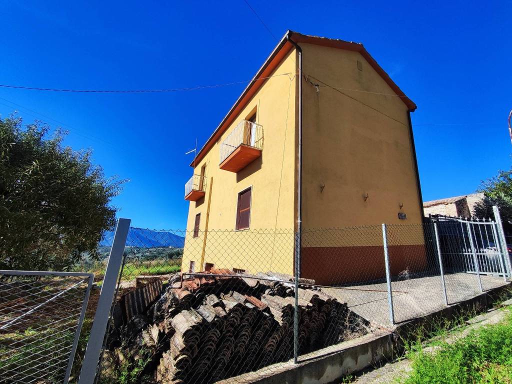 Casa indipendente a Casalduni in Santa Maria - Foto 5