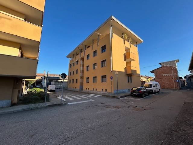 Appartamento a Galliate in Vicolo Giuseppe Popolo, 19 - Foto 3