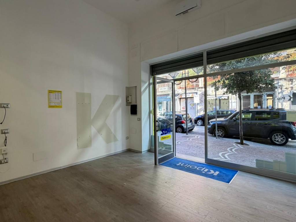 Immobile a Portici in Via Roma - Foto 2