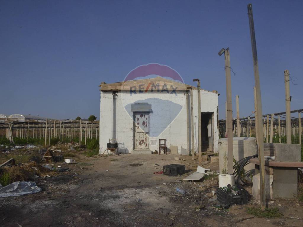 Terreno a Vittoria in contrada/Pozzo Bollente f. catastale 84 particeelle(11) - Foto 3