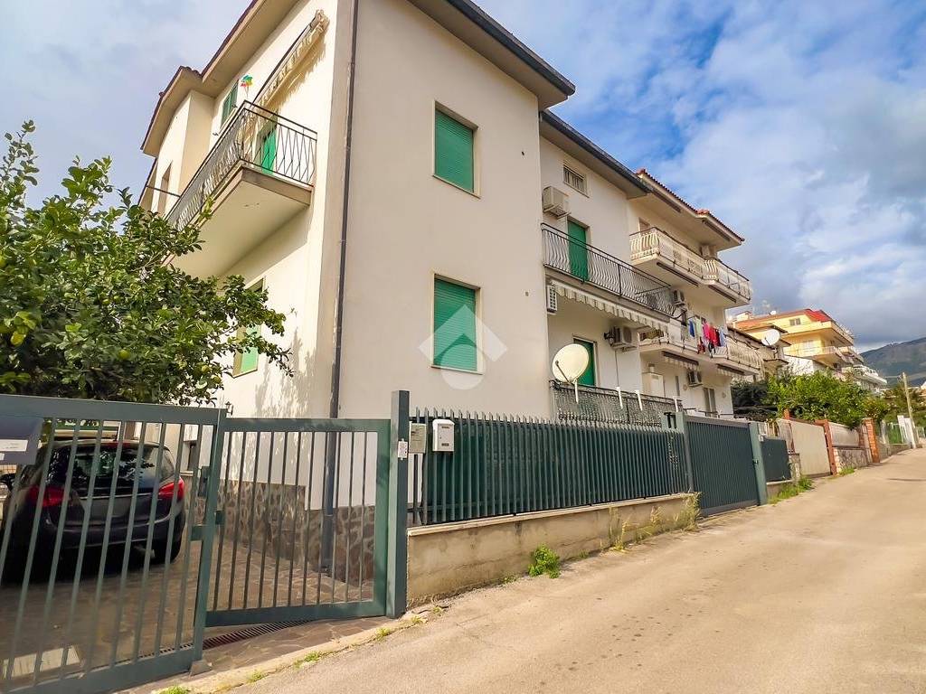Appartamento a Formia in Via giuseppe d'henry, 7 - Foto 3