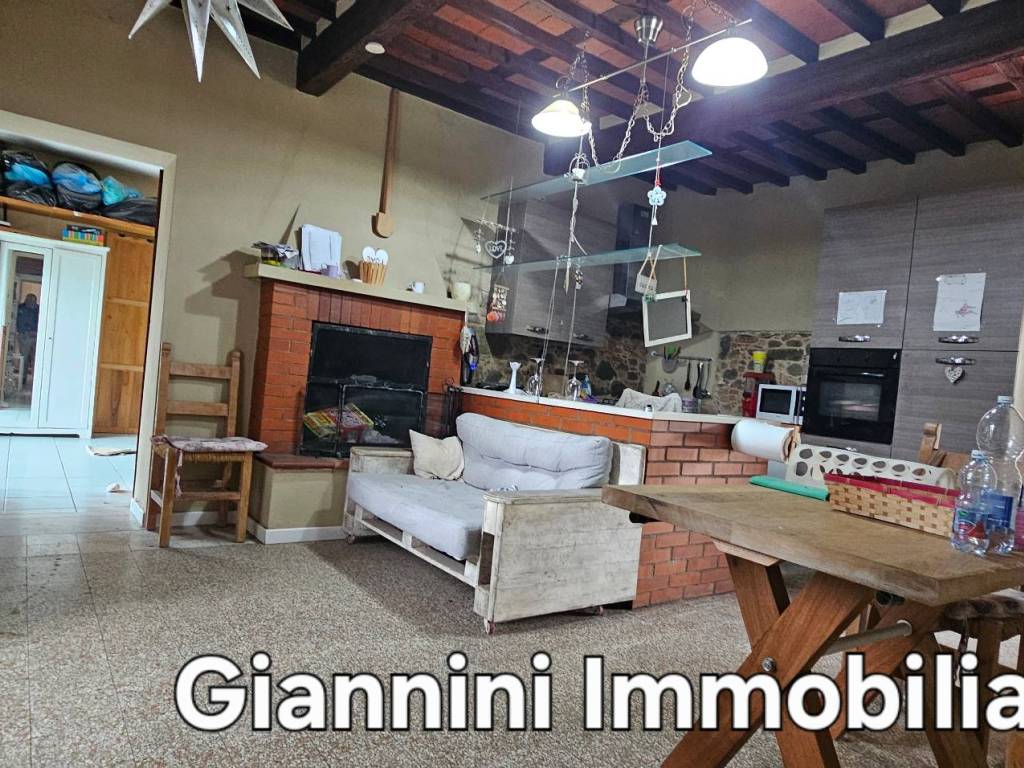 Casa indipendente a Porcari in Via della Pace - Foto 4