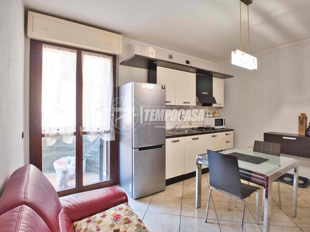 Appartamento a Galliate in Via Danesio Mainerio - Foto 2