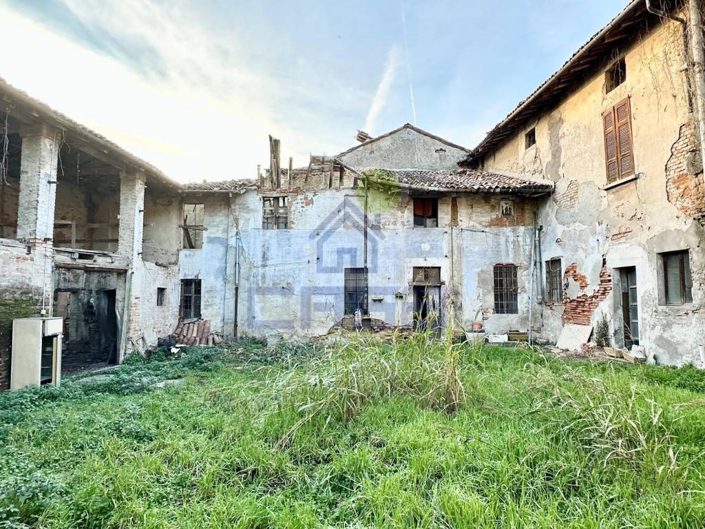 Rustico / casale a Soresina in VIA ZUCCHI FALCINA 6 - Foto 2