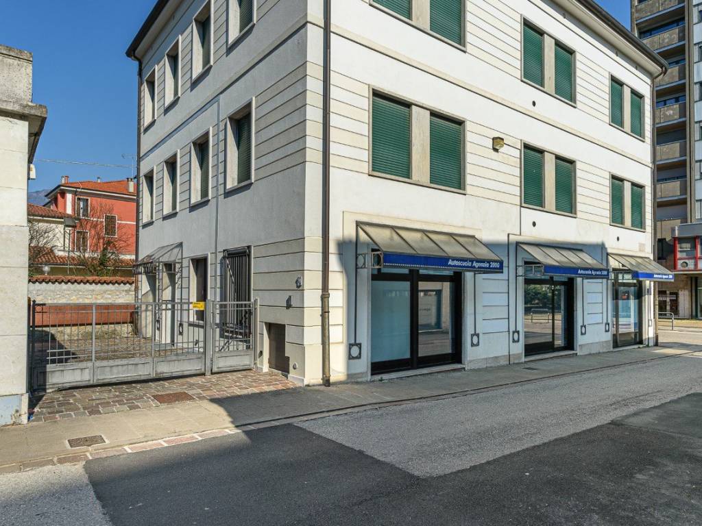 Appartamento a Schio in VIA MONTE CIOVE, 4 - Foto 2