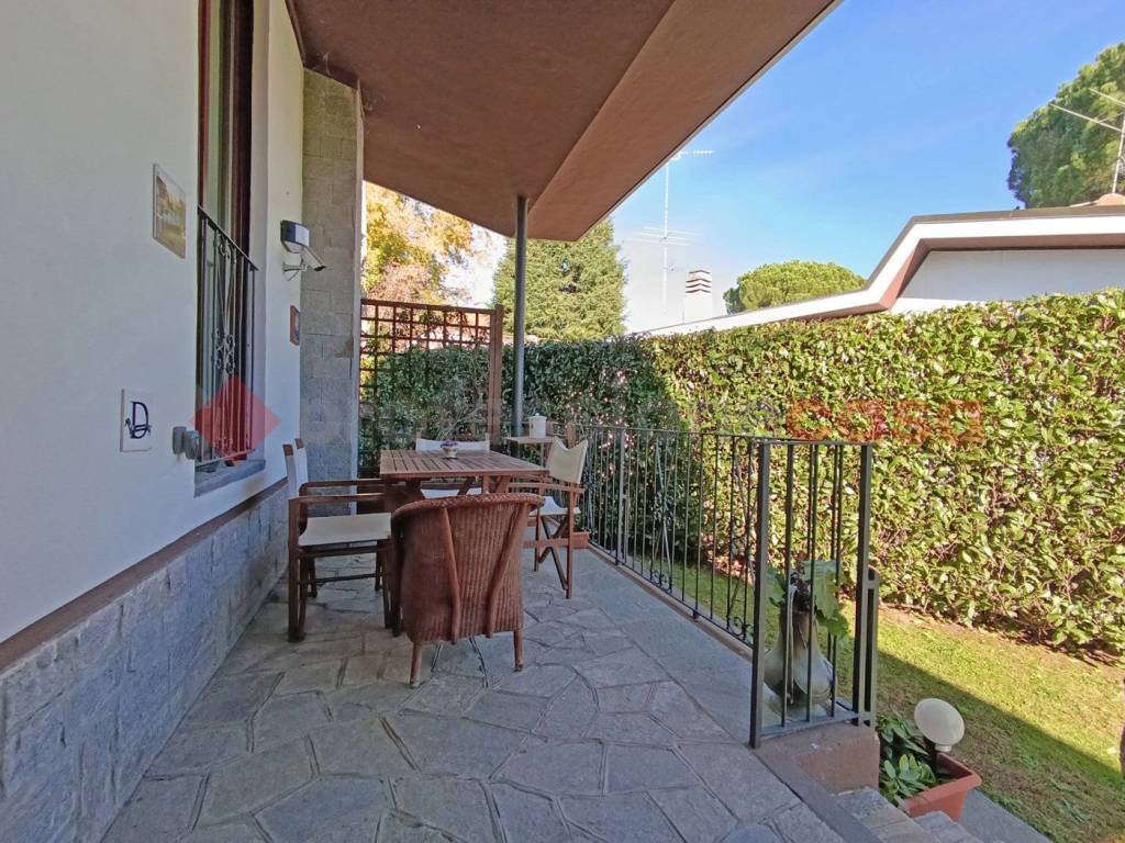 Villa a Lesa in via campi elisi - Foto 5