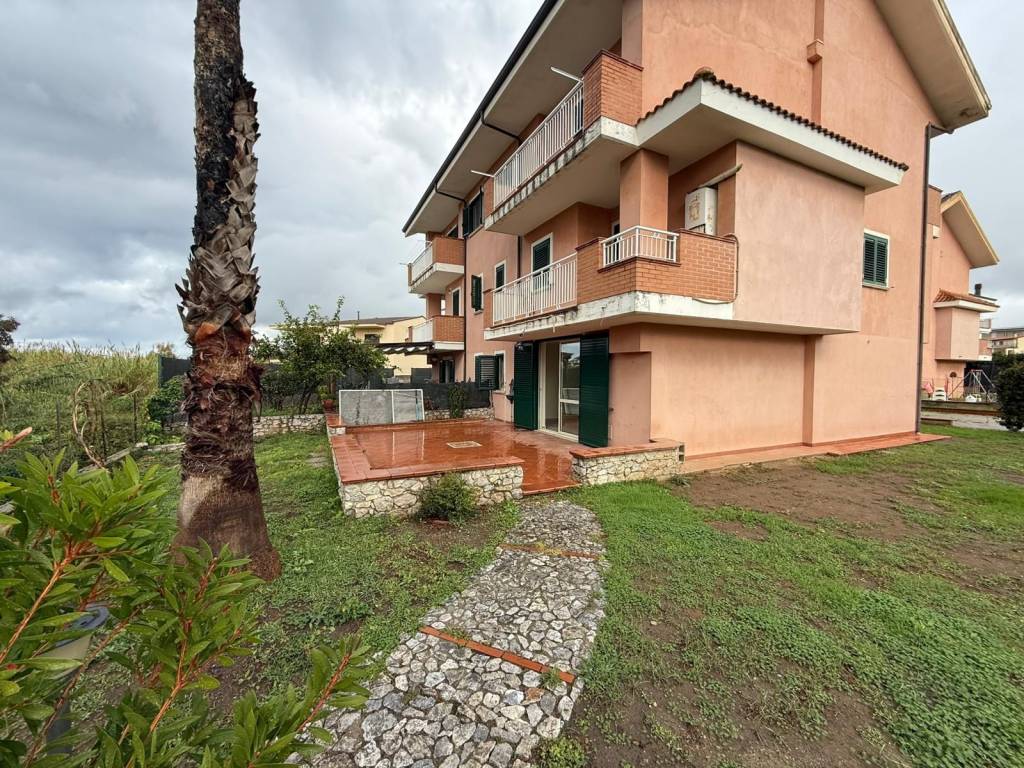 Villa a Lamezia terme in Via Europa, 33 - Foto 5
