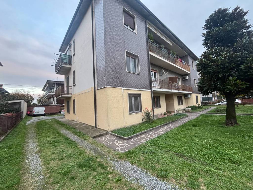 Appartamento a Romano di lombardia in Via Stadio, 21 - Foto 4