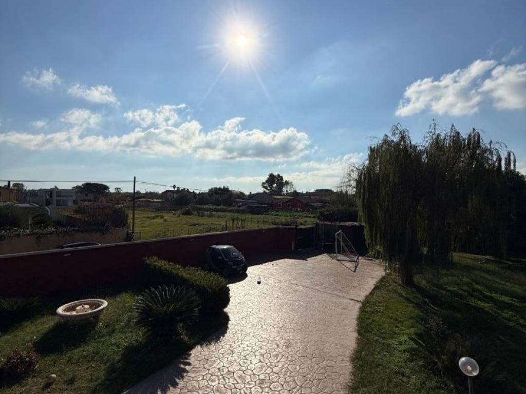 Villa a Aprilia in Via Panaro - Foto 5