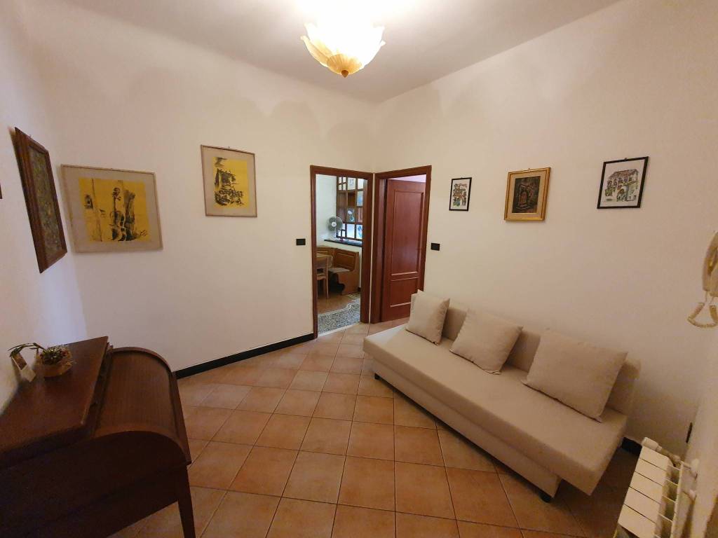 Appartamento a Genova in Via Tommaso Reggio - Foto 2