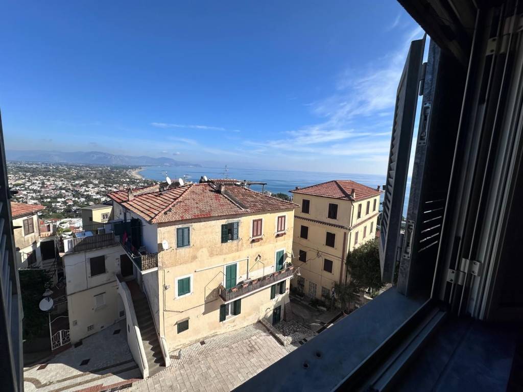 Appartamento a San felice circeo in Piazza Aleardo Aleardi - Foto 4