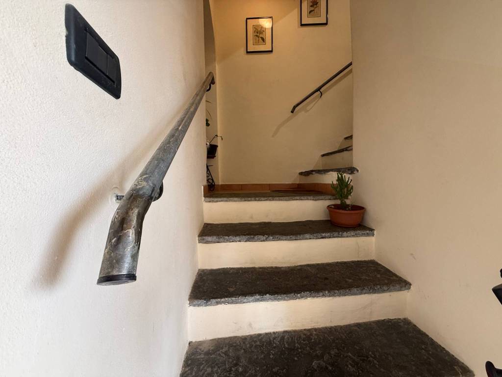 Appartamento a Erba in Via Silva, 11 - Foto 2