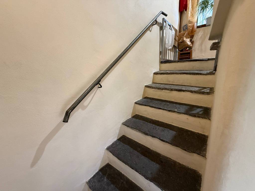 Appartamento a Erba in Via Silva, 11 - Foto 4