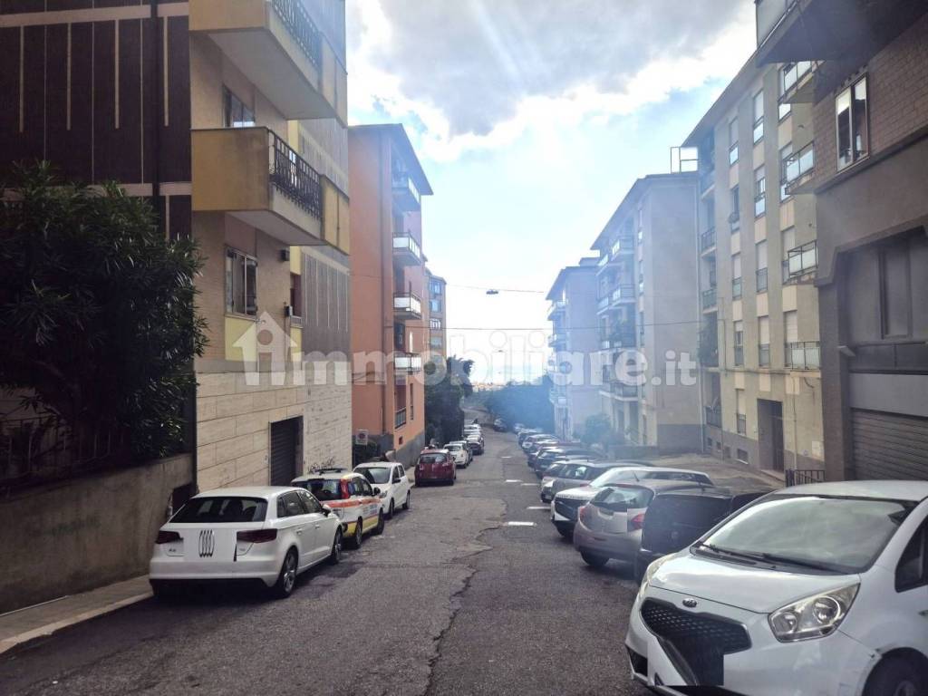 Immobile a Catanzaro in Via Leonardo Gallucci - Foto 2