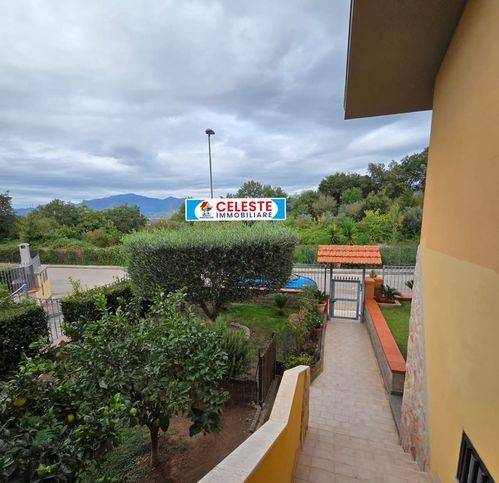 Villa a Sessa aurunca in Via Corso - Foto 3