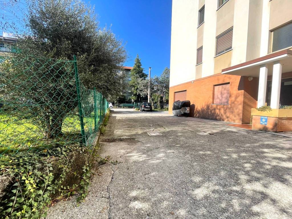 Appartamento a Muggia in Viale 25 Aprile - Foto 2