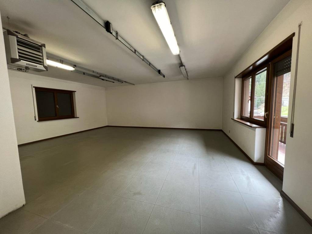 Appartamento a Comelico superiore in Via Caduti di Cima Vallona - Foto 2