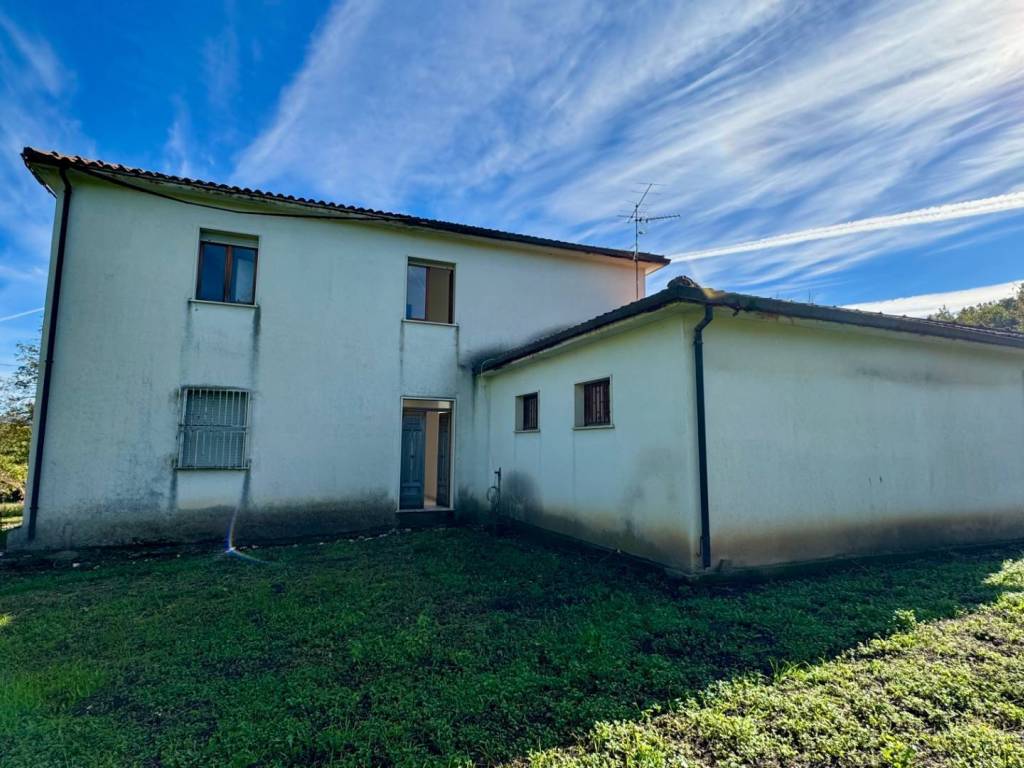 Casa indipendente a Fontanarosa in CONTRADA TORANO, 16 - Foto 3