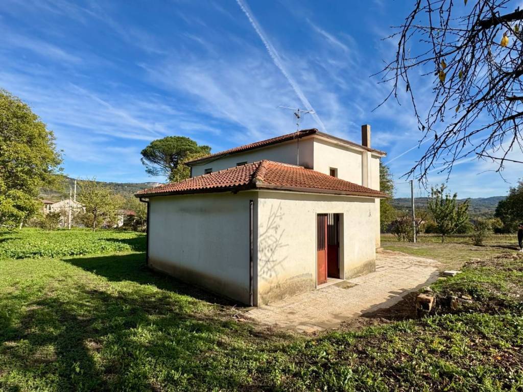 Casa indipendente a Fontanarosa in CONTRADA TORANO, 16 - Foto 5