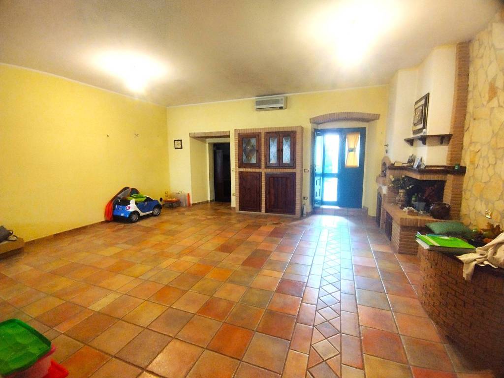 Villa a Avezzano in Piazza Castello, 28 - Foto 4