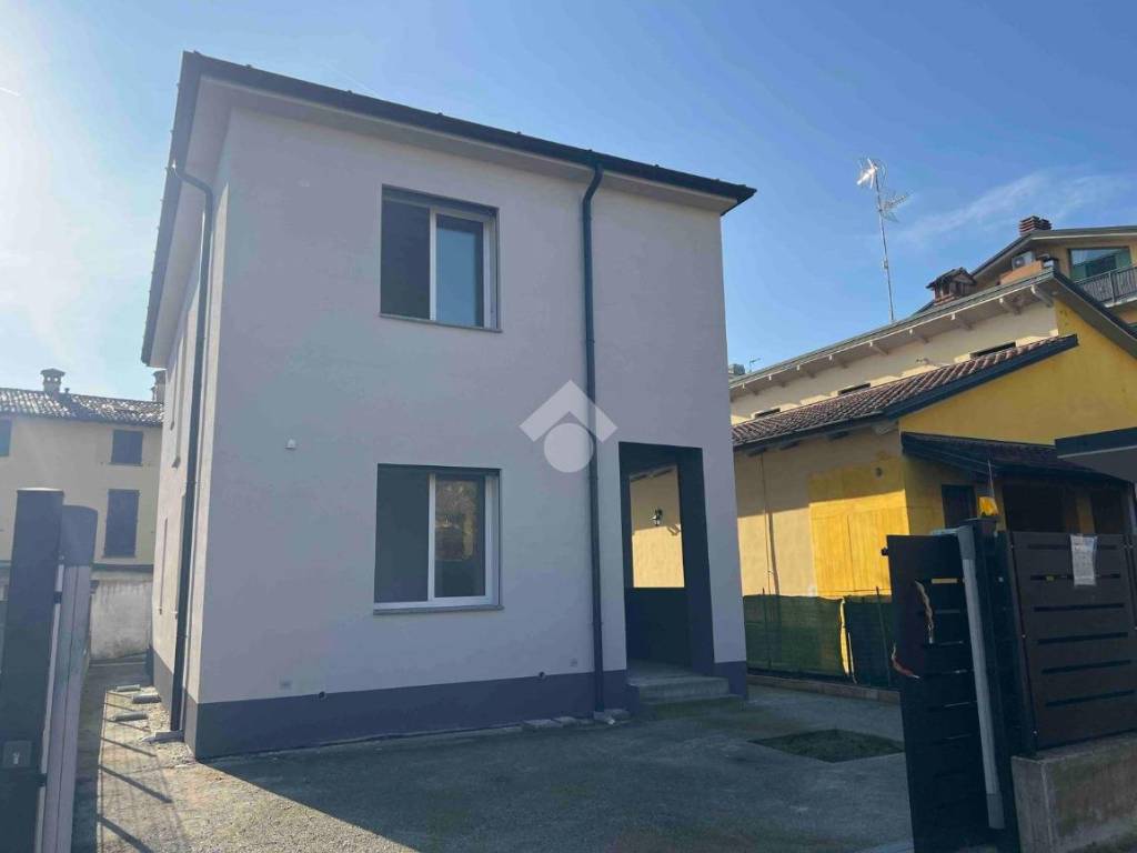 Villa a Caravaggio in Piazza Locatelli, 7 - Foto 2