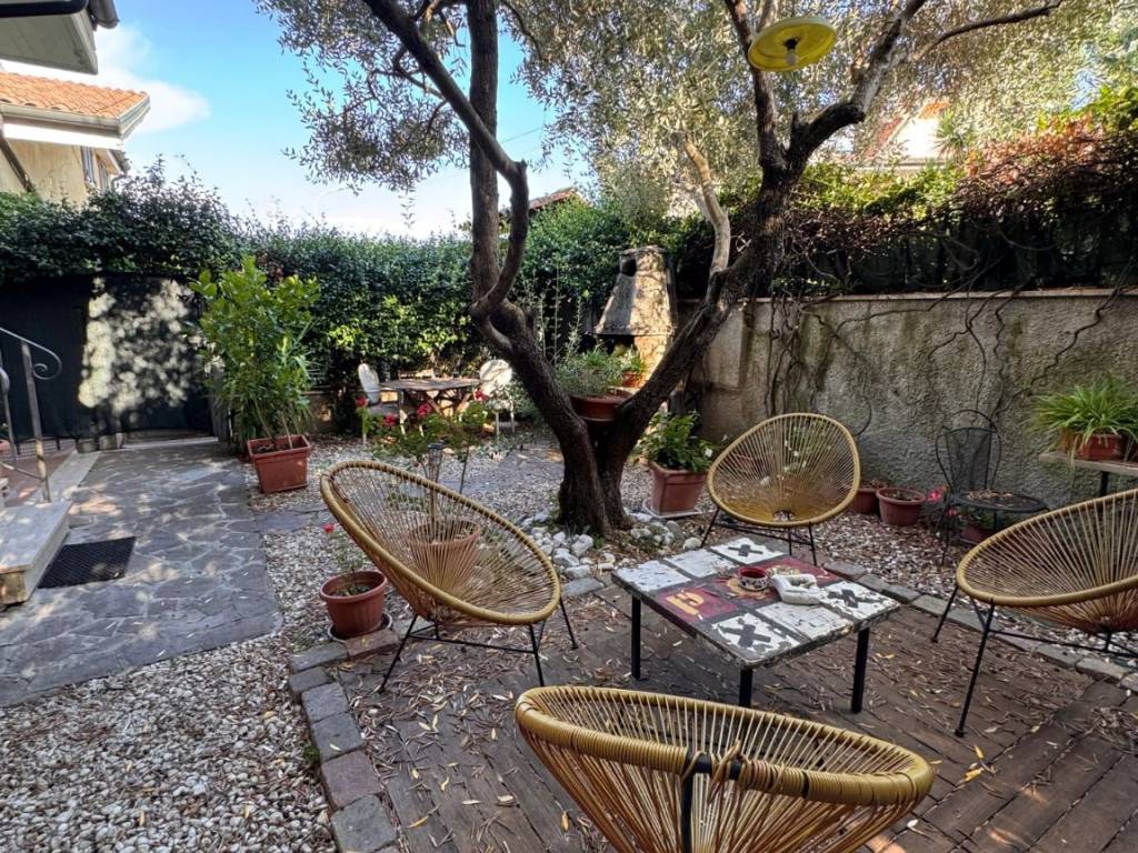 Villa a Guidonia montecelio in Via Caio Cornelio Nepote - Foto 2
