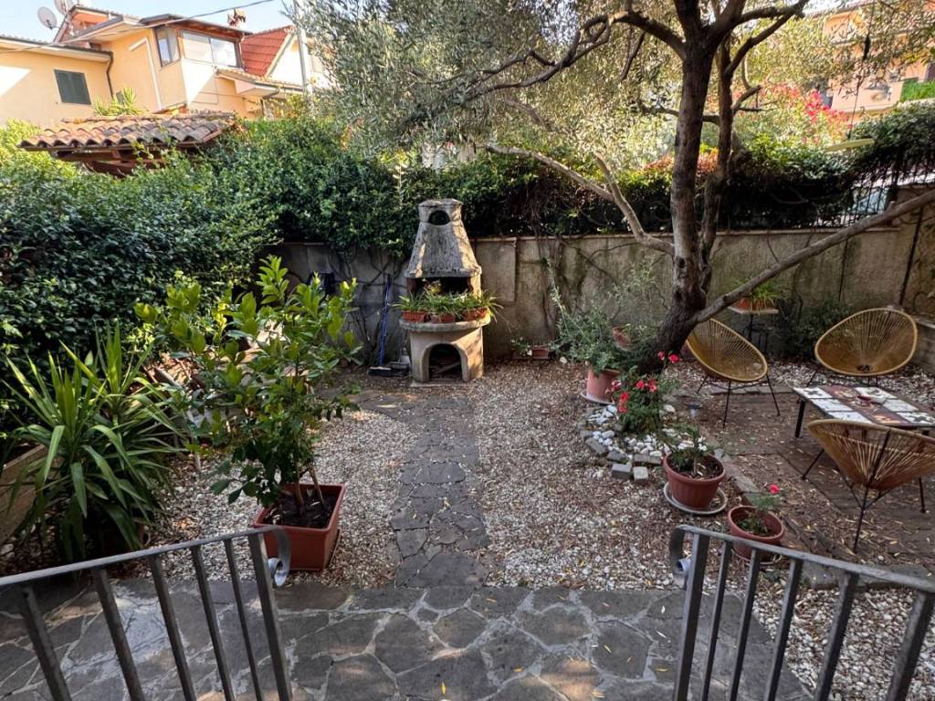 Villa a Guidonia montecelio in Via Caio Cornelio Nepote - Foto 3