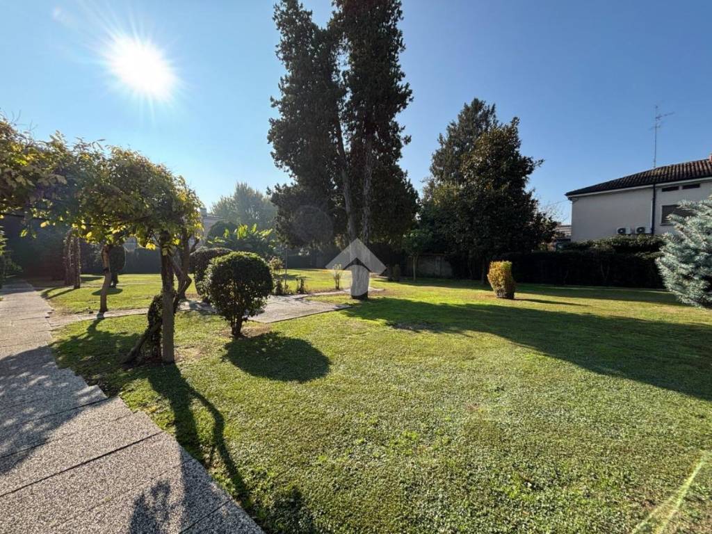 Villa a Gonzaga in Via Ferrante Gonzaga, 3 - Foto 4