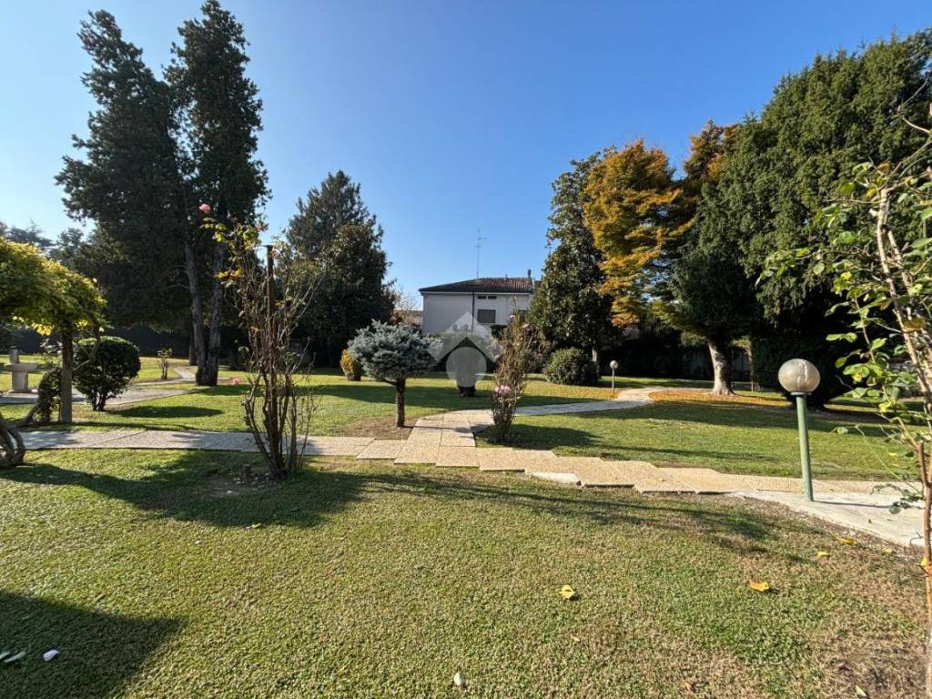 Villa a Gonzaga in Via Ferrante Gonzaga, 3 - Foto 5
