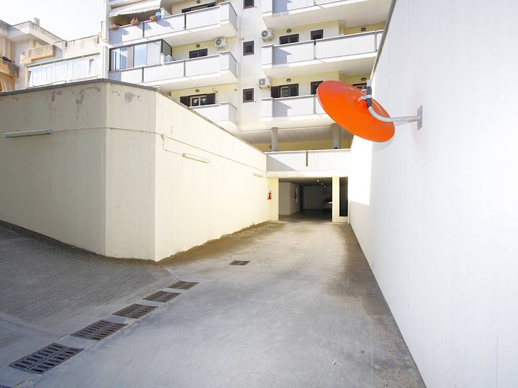 Box / garage a Gallipoli in Via Giuseppe Ungaretti - Foto 3