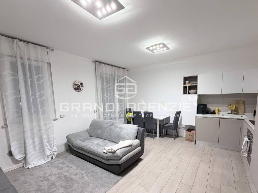 Appartamento a Parma in Strada Traversetolo, 10 - Foto 2