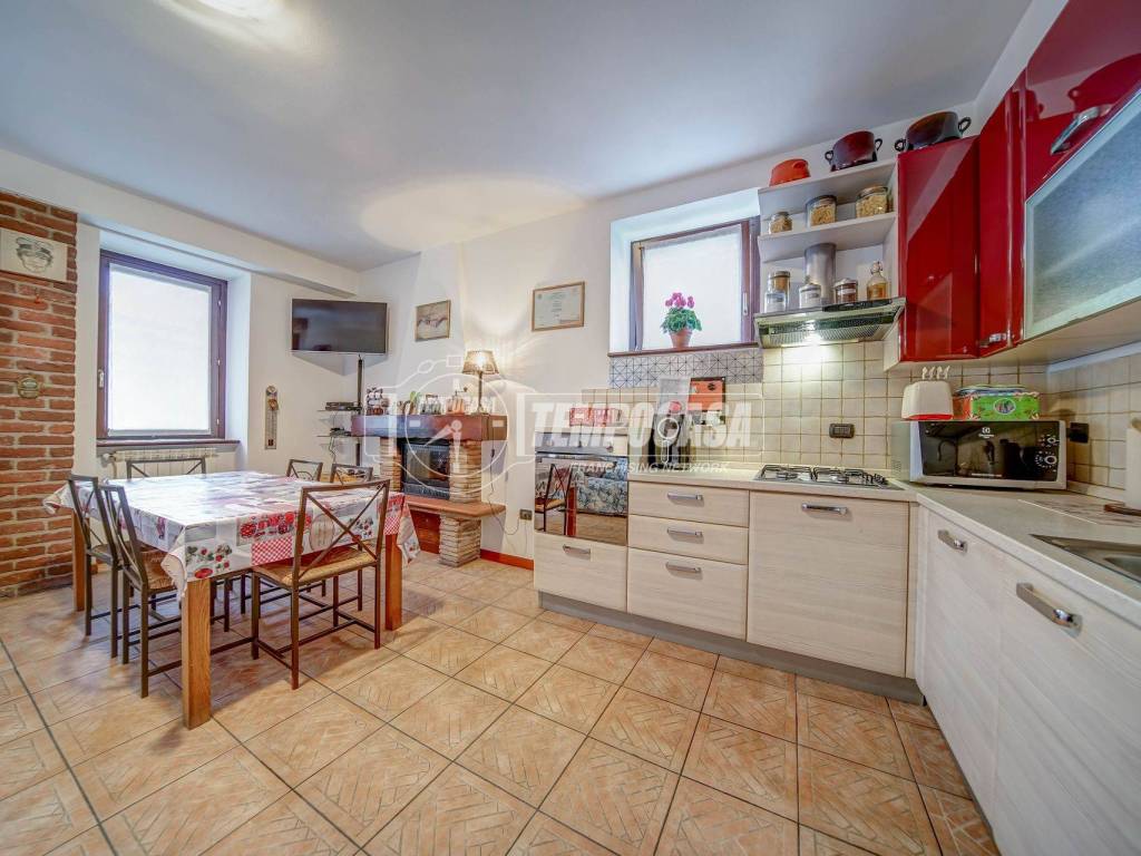 Casa indipendente a Somma lombardo in Via Andrea Costa 13/B - Foto 4
