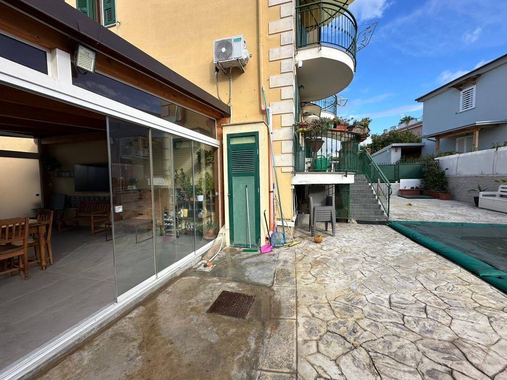 Villa a Giugliano in campania in Via Staffetta - Foto 5