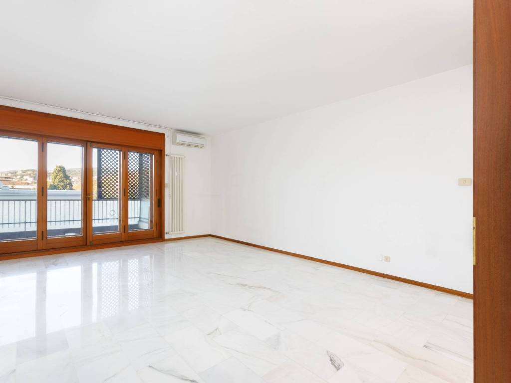 Appartamento a Trieste in Via Domenico Rossetti, 81 - Foto 2