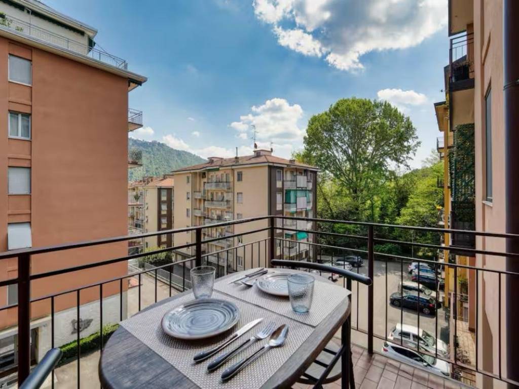 Appartamento a Como in Via Ludovico Lazzaro Zamenhof, 11 - Foto 2