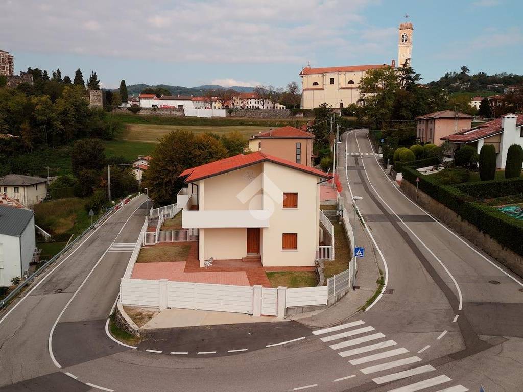 Villetta a schiera a Arzignano in Via Calavena Alta - Foto 2