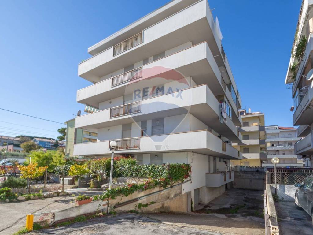 Appartamento a Francavilla al mare in Via dei Marrucini, 41 - Foto 2