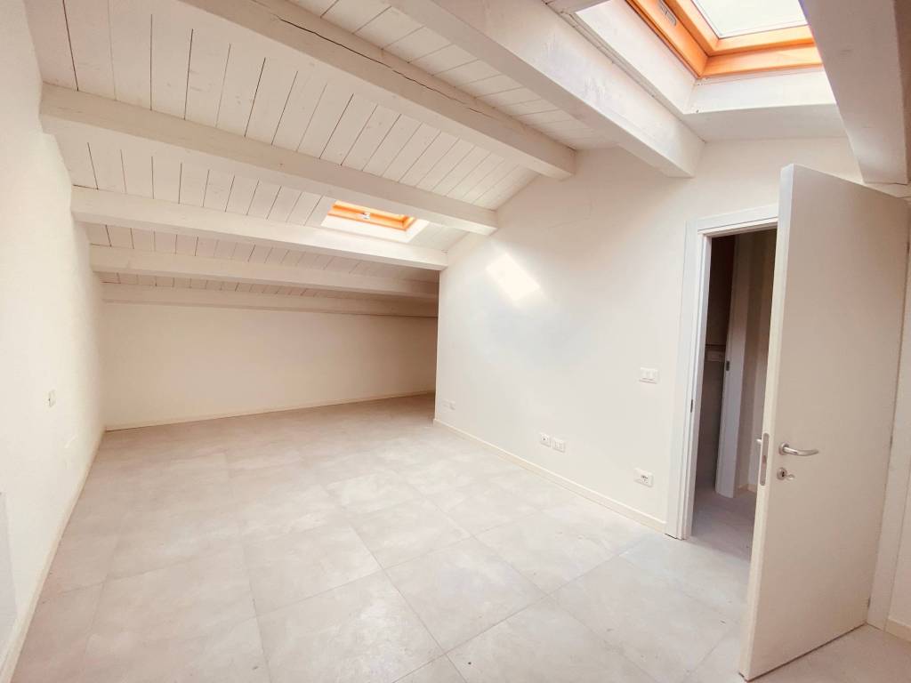 Casa indipendente a Prato in Via Tobbianese - Foto 2