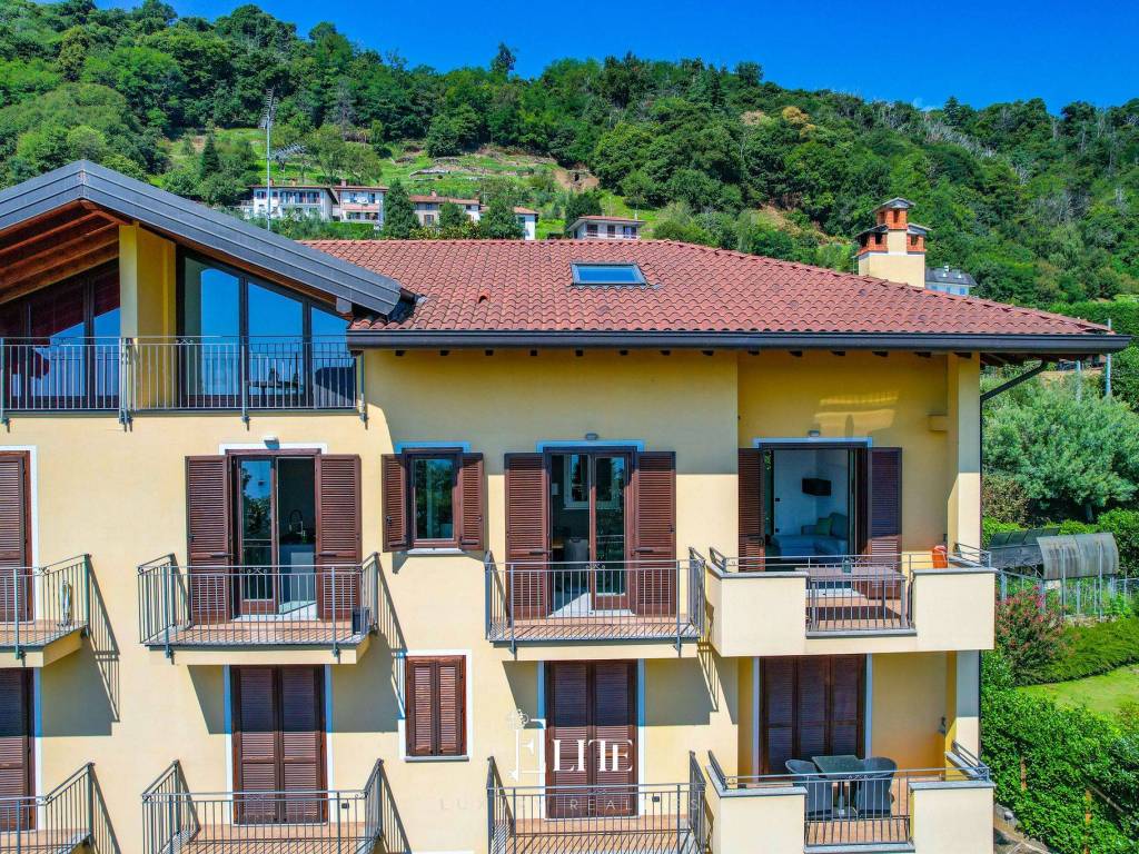 Appartamento a Meina in Strada Comunale Crosa - Foto 4
