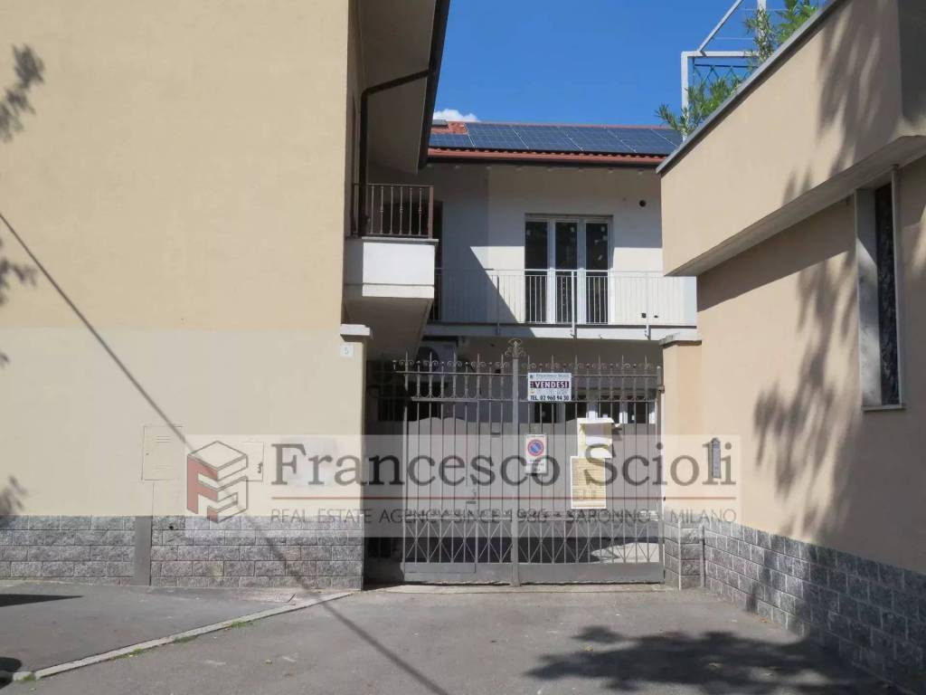Appartamento a Saronno in Piazzale Caduti Saronnesi, 5 - Foto 2