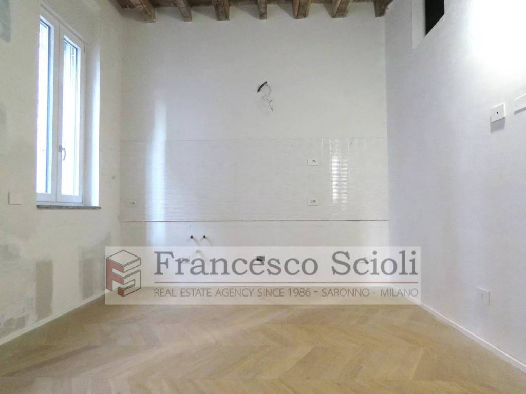 Appartamento a Saronno in Piazzale Caduti Saronnesi, 5 - Foto 3