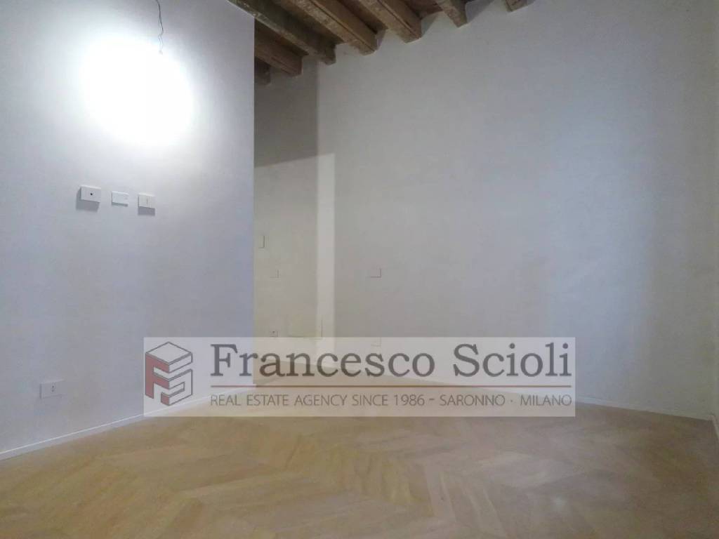 Appartamento a Saronno in Piazzale Caduti Saronnesi, 5 - Foto 4