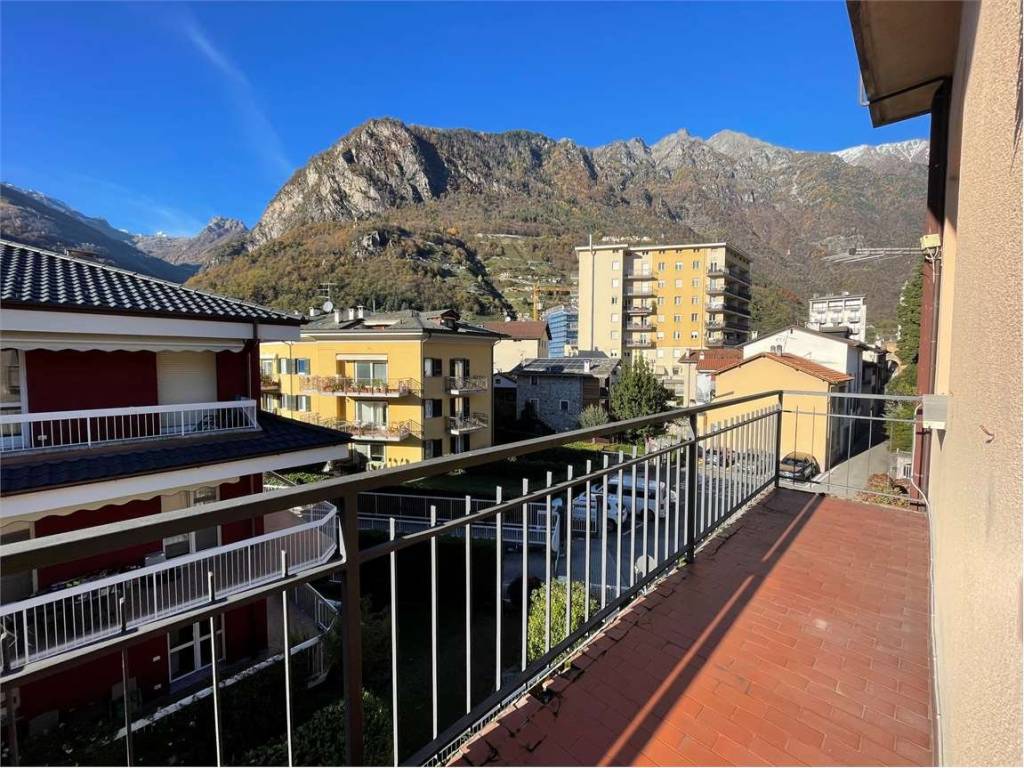 Appartamento a Chiavenna in Via Al Portone Vecchio, 15 - Foto 4