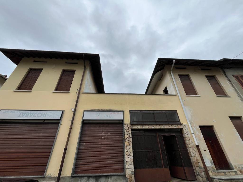 Immobile a Cairate in Piazza 1 Maggio - Foto 2
